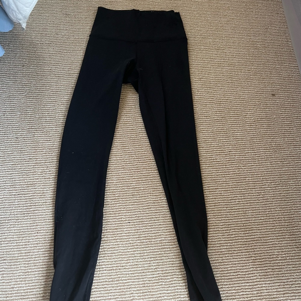 Black lululemon leggings